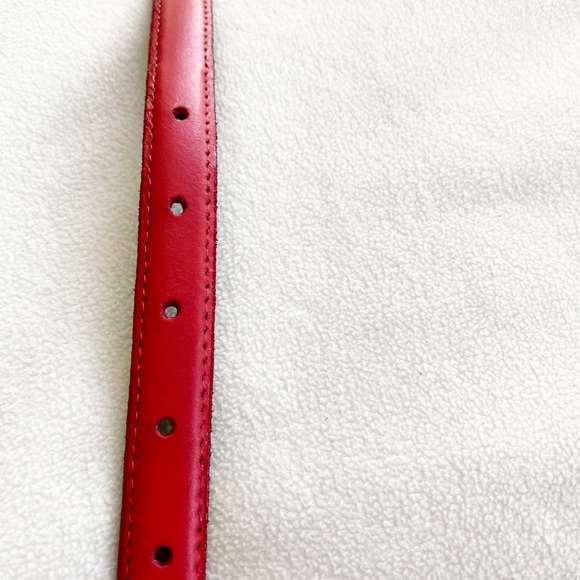 Red Leather Belt With Gold Buckle Size Medium - Picture 6 of 9
